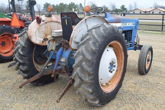 Image of Ford 2600 equipment image 2