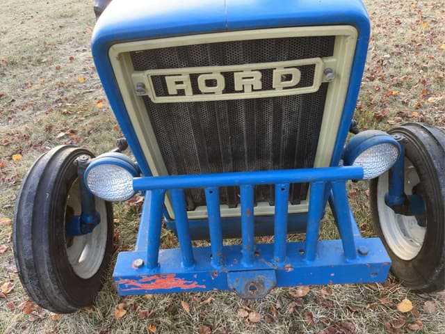 Image of Ford 2600 equipment image 4