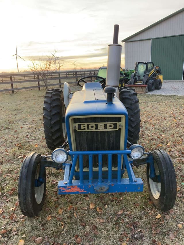 Image of Ford 2600 equipment image 2