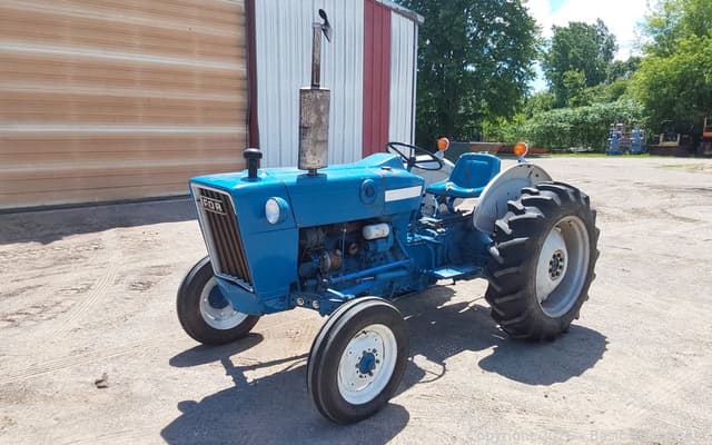 Image of Ford 2600 equipment image 1