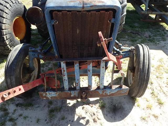 Image of Ford 2600 equipment image 2