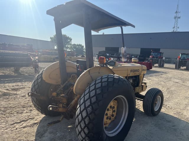 Image of Ford 260C equipment image 3