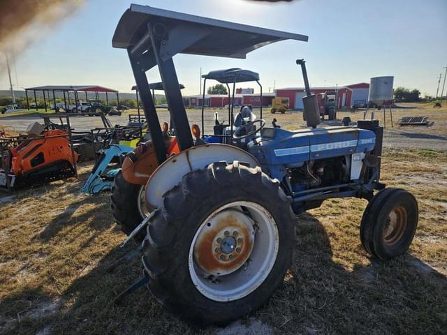 Image of Ford 2810 equipment image 4