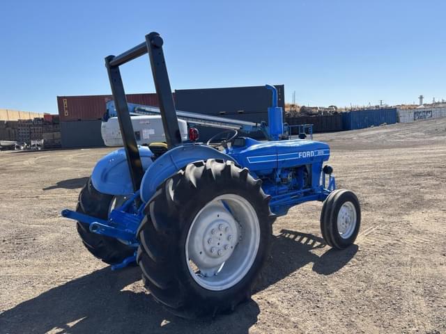 Image of Ford 2810 equipment image 2