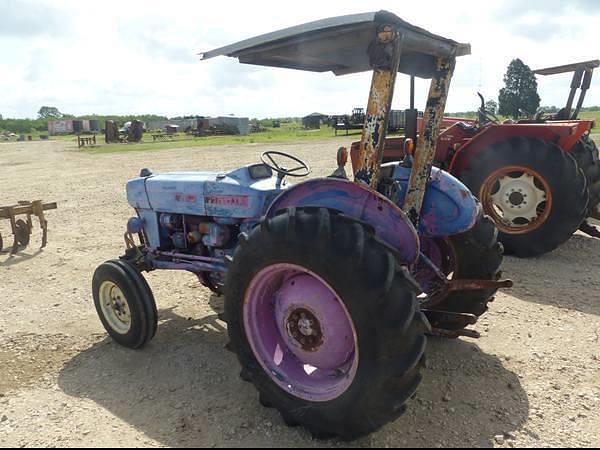 Image of Ford 2910 equipment image 4