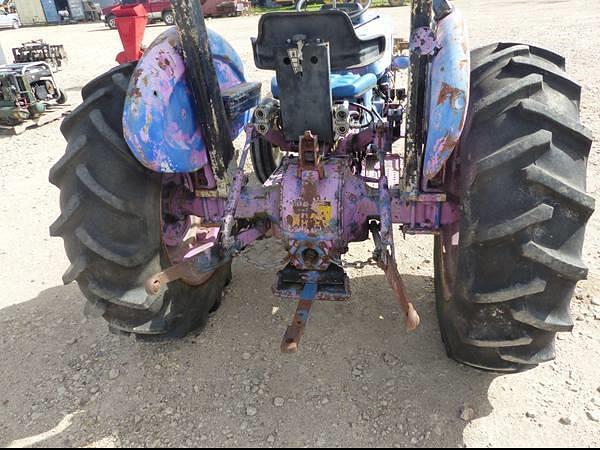 Image of Ford 2910 equipment image 3