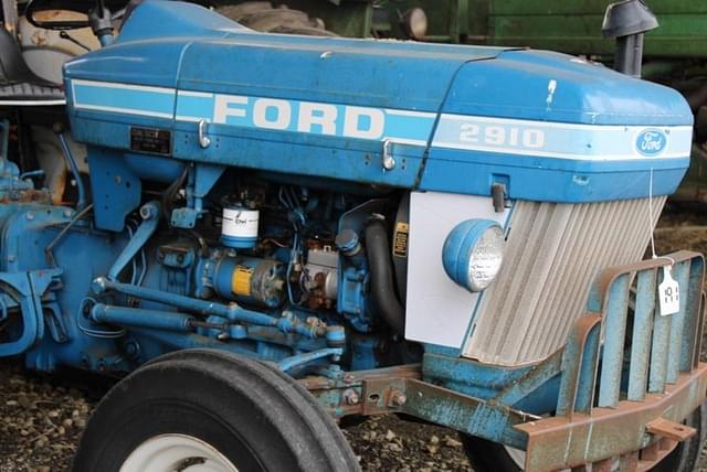 Image of Ford 2910 equipment image 3