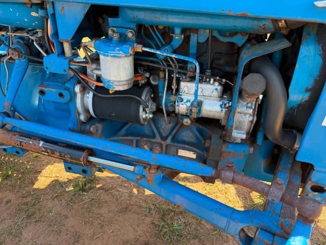 Image of Ford 2910 equipment image 1