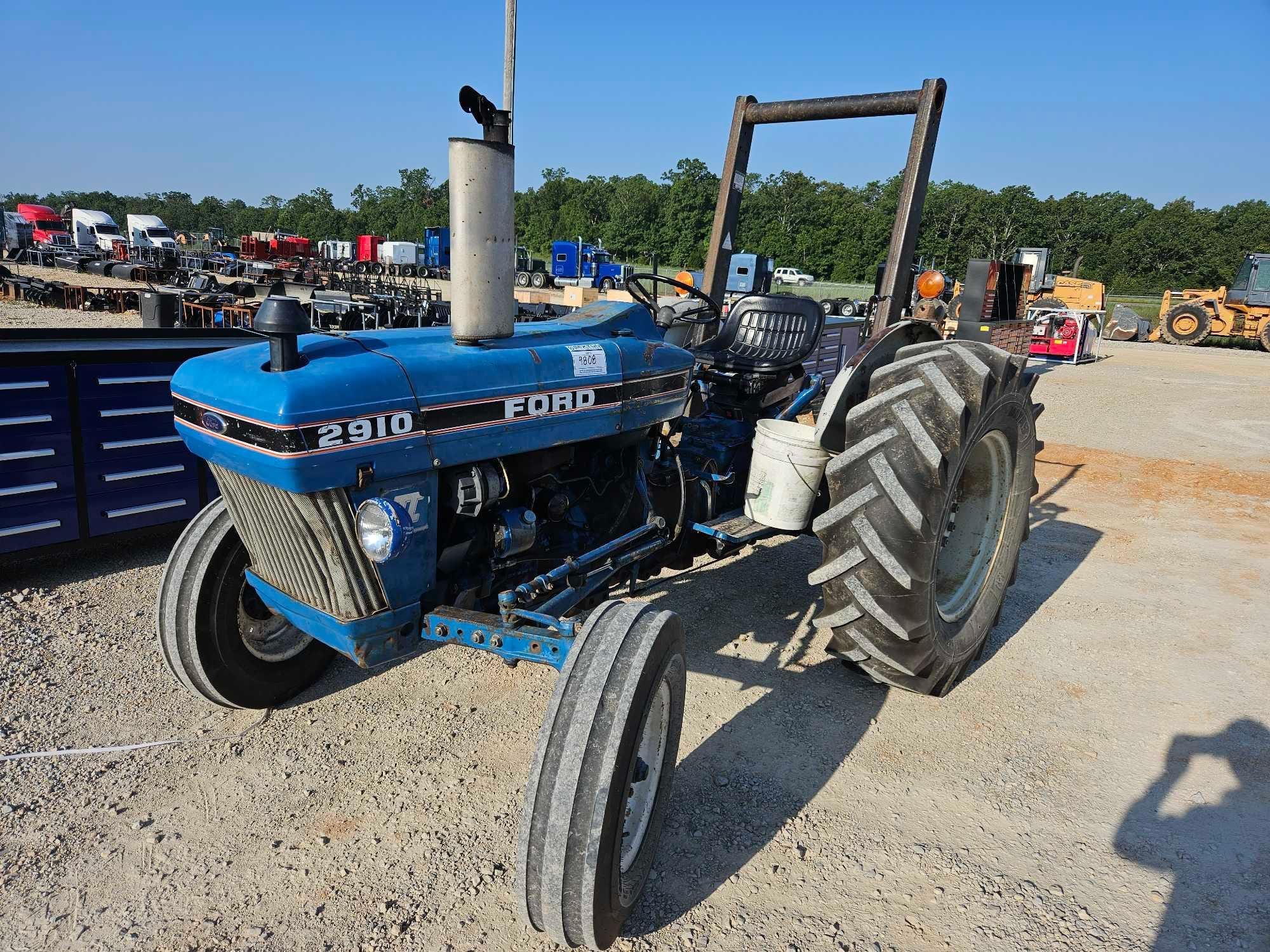 Main image Ford 2910