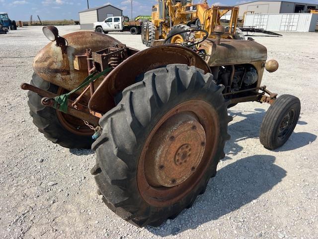 Image of Ford 2N equipment image 4