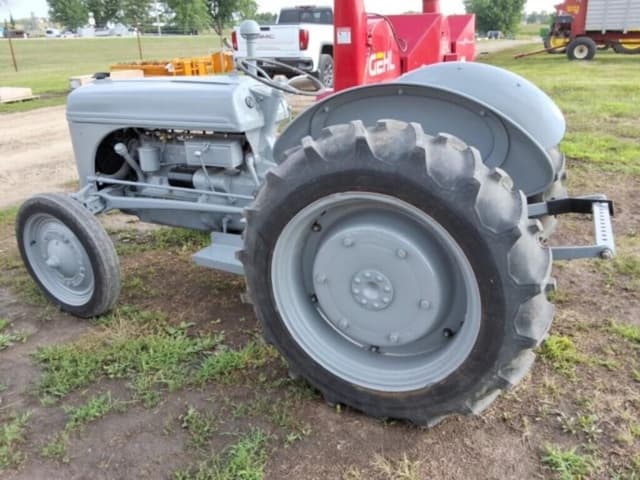 Image of Ford 2N equipment image 4