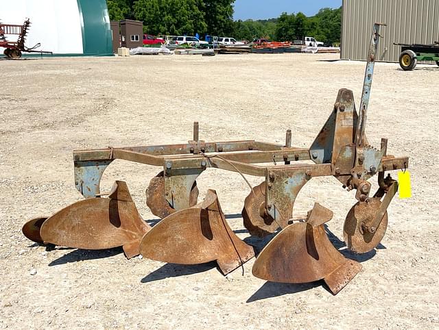 Image of Ford 10-337 equipment image 2