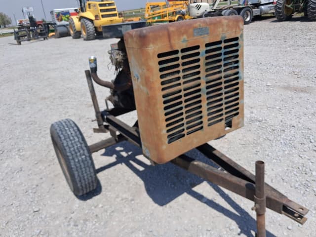 Image of Ford 300 equipment image 2