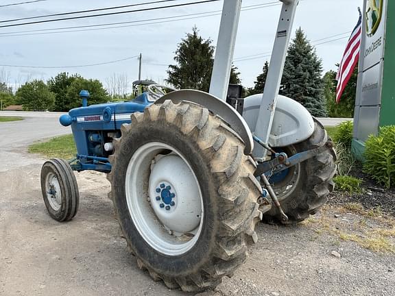 Image of Ford 3000 equipment image 2