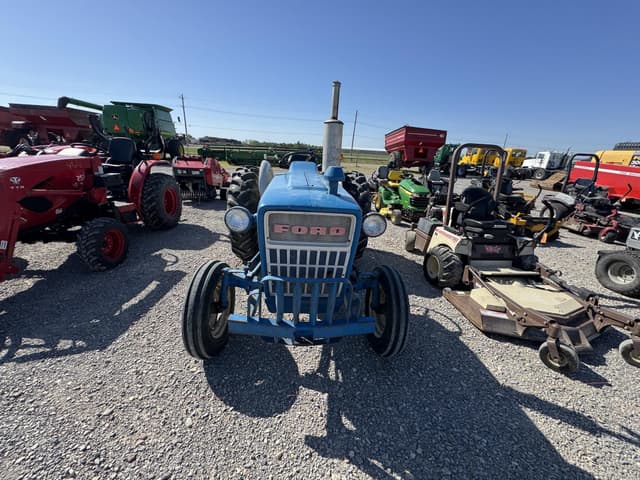 Image of Ford 3000 equipment image 3