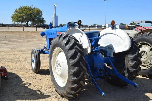 Image of Ford 3000 equipment image 1