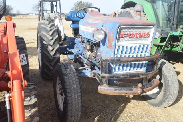 Image of Ford 3000 equipment image 4