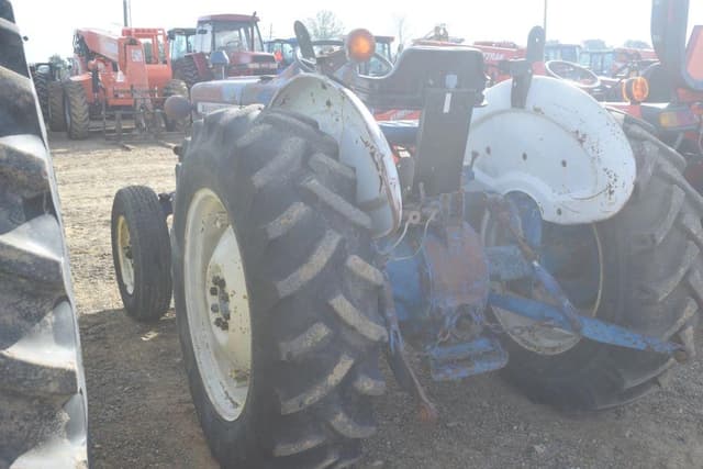 Image of Ford 3000 equipment image 2