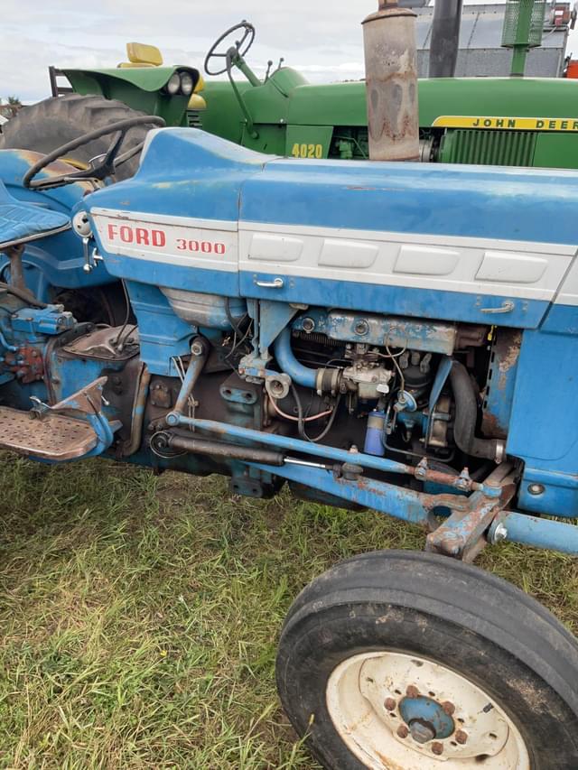 Image of Ford 3000 equipment image 3