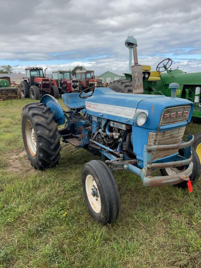 Image of Ford 3000 equipment image 2