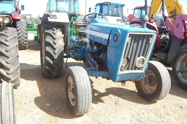 Image of Ford 3000 equipment image 3