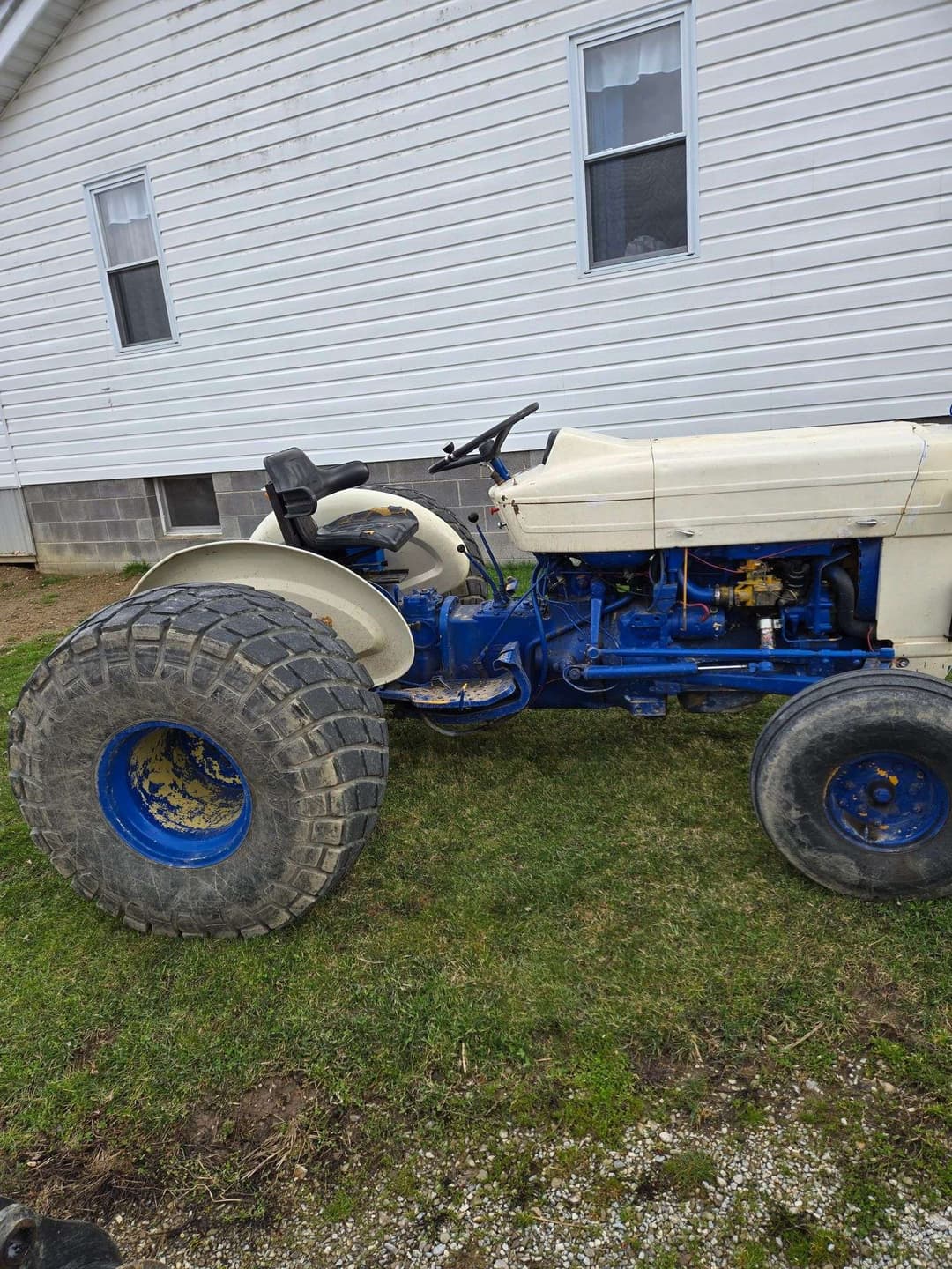 Image of Ford 3000 Primary image