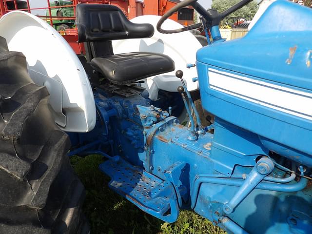 Image of Ford 3000 equipment image 2