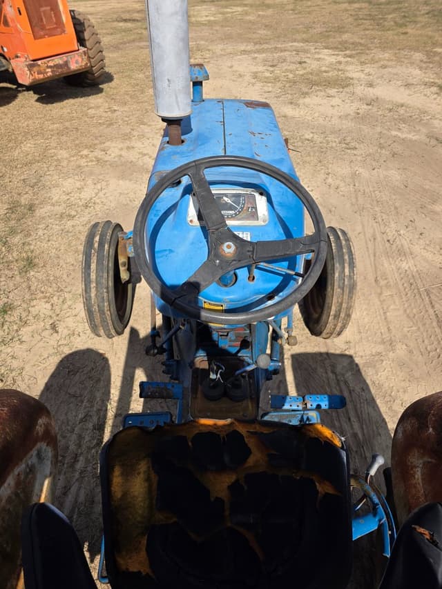 Image of Ford 3000 equipment image 4