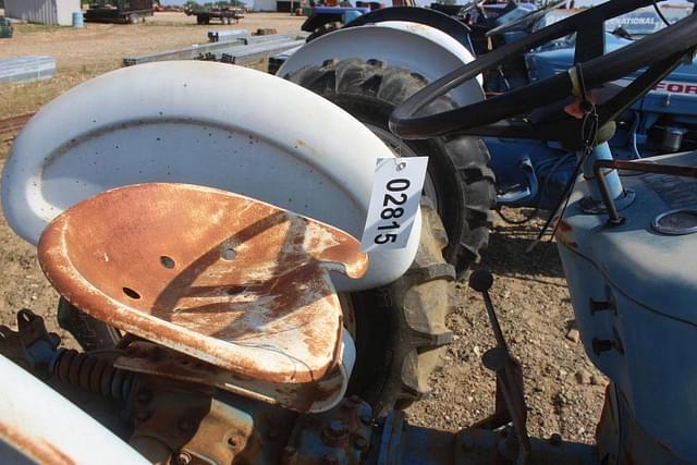 Image of Ford 3000 equipment image 4