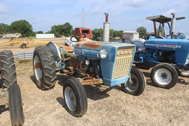Image of Ford 3000 equipment image 3