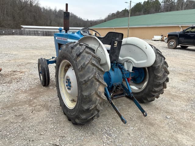 Image of Ford 3000 equipment image 4