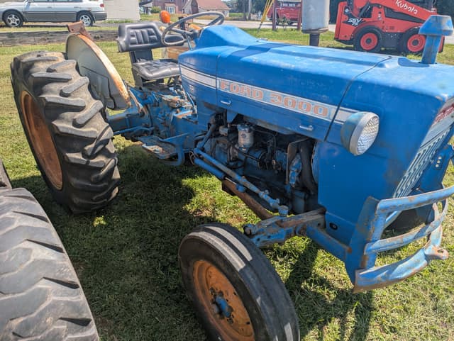 Image of Ford 3000 equipment image 2