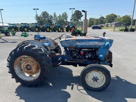 Image of Ford 3000 equipment image 4