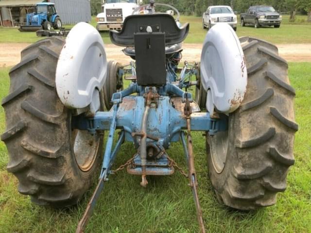 Image of Ford 3000 equipment image 4
