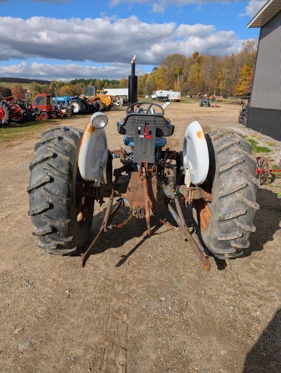 Image of Ford 3000 equipment image 3