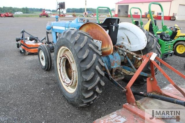 Image of Ford 3000 equipment image 3