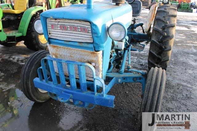 Image of Ford 3000 equipment image 4