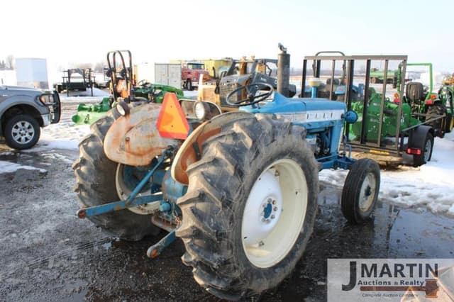 Image of Ford 3000 equipment image 2