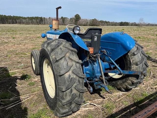 Image of Ford 3000 equipment image 3