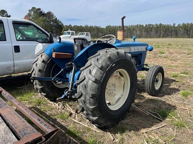 Image of Ford 3000 equipment image 2