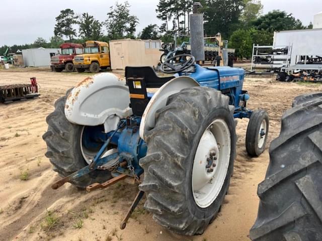 Image of Ford 3000 equipment image 3