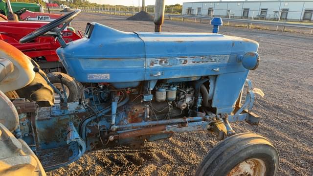 Image of Ford 3000 equipment image 4
