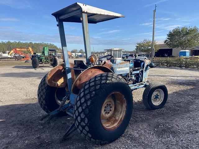 Image of Ford 3000 equipment image 2