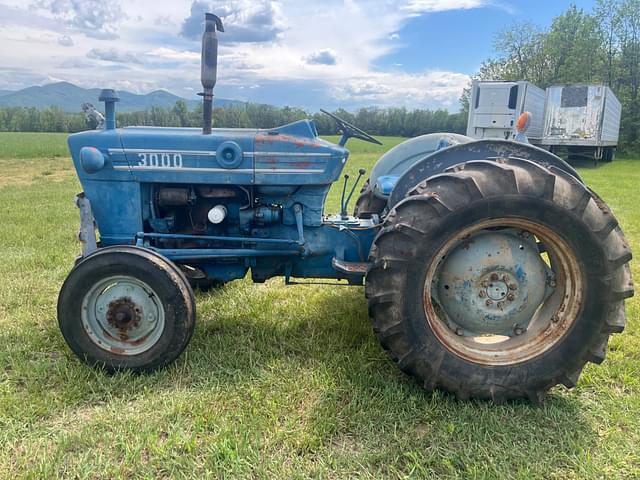 Image of Ford 3000 equipment image 3