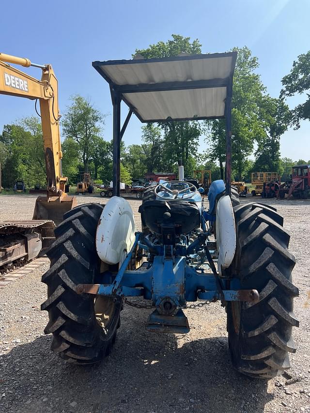 Image of Ford 3000 equipment image 2