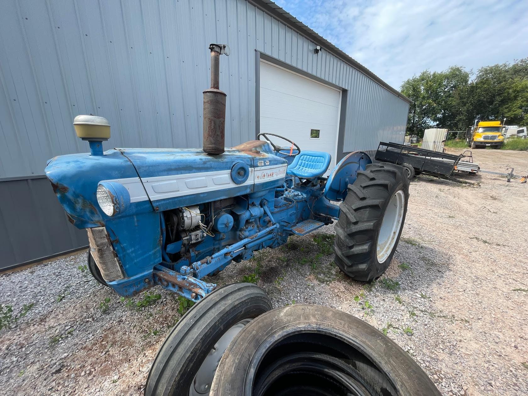 Ford 3000 Equipment Image0
