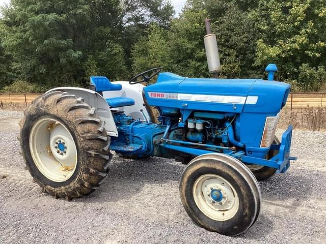 Image of Ford 3000 equipment image 1