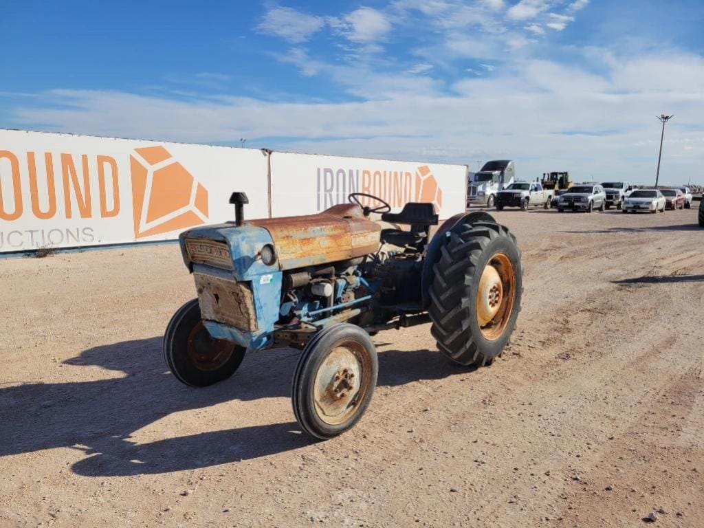 Ford 3000 Equipment Image0