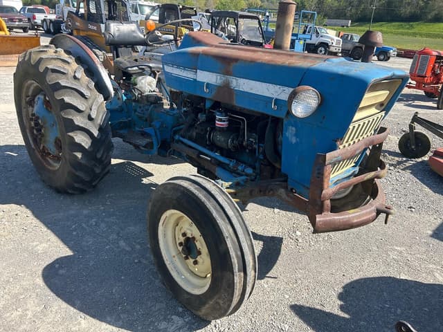 Image of Ford 3000 equipment image 4