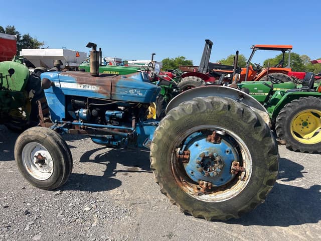 Image of Ford 3000 equipment image 1